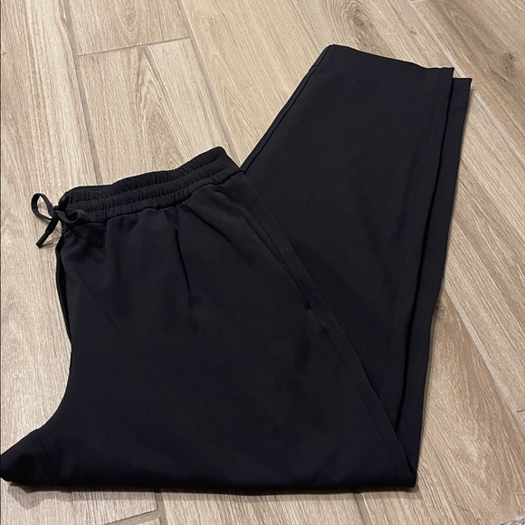 Lululemon Tapered Leg Mid-Rise Work Trouser Pants 7/8 Length Black Sz S 4-6 - Picture 5 of 12